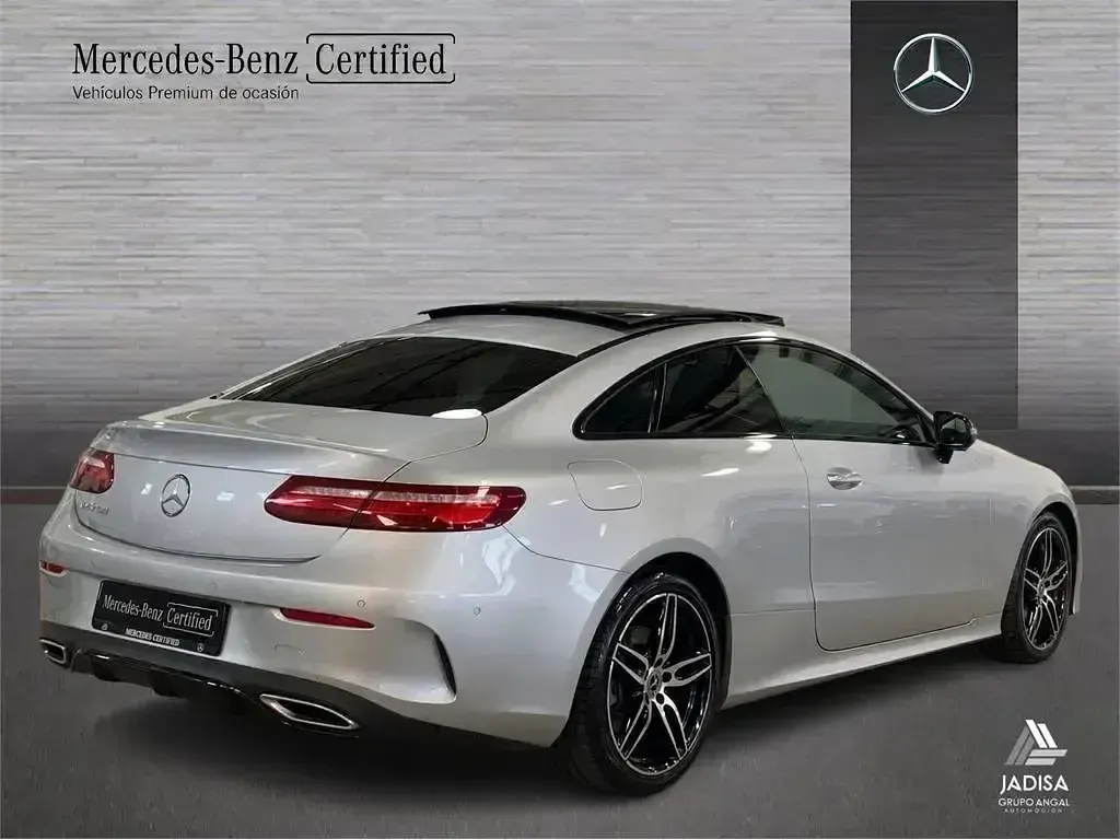 Używany Mercedes E220 AMG line 194 KM (142 kW) 2020 Szary Coupe