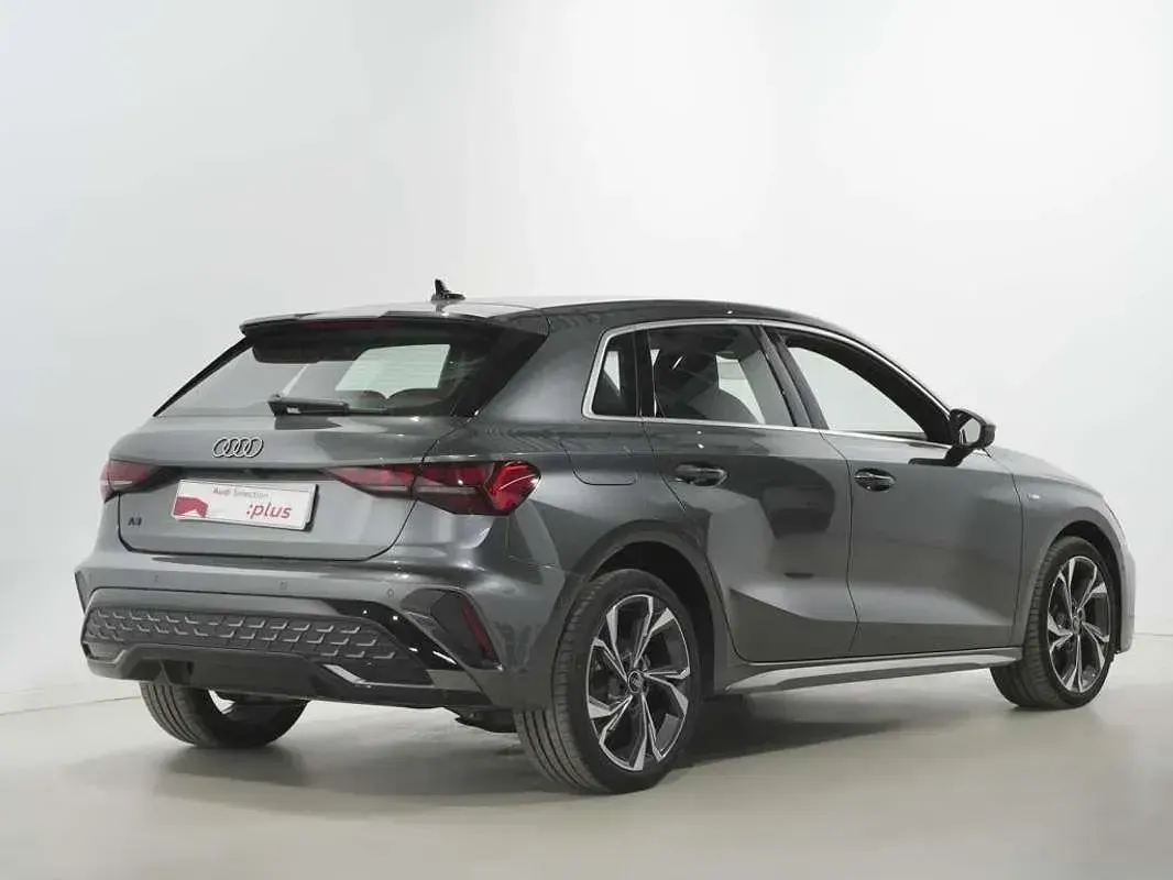 Usado Audi A3 Sportback e-tron S-Line 204 CV (150 kW) 2025 Gris Utilitario