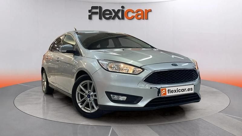 Usado Ford Focus Business Edition 125 CV (91 kW) 2017 Gris Utilitario
