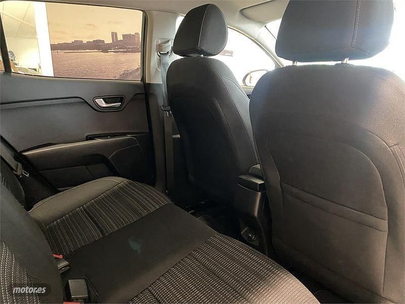 Usado Kia Stonic 84 CV (61 kW) 2020 Gris / plata SUV