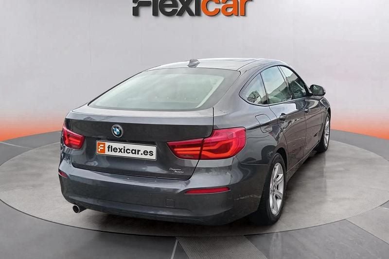 Usado BMW 318 143 CV (105 kW) 2018 Gris Berlina