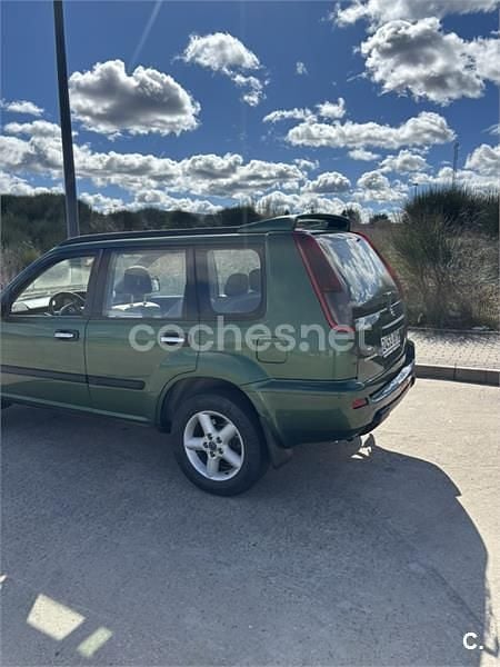 Używany Nissan X-Trail 114 KM (83 kW) 2002 Zielony SUV