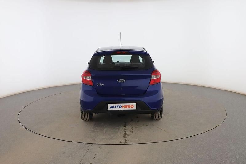 Usado Ford Ka Plus 70 CV (51 kW) 2018 Azul Utilitario