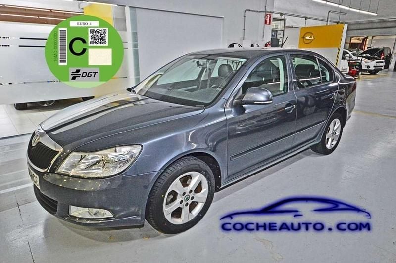 Usado Skoda Octavia Ambition 105 CV (77 kW) 2011 Gris Utilitario