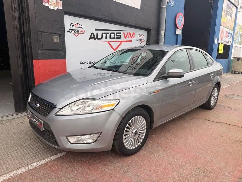Usado Ford Mondeo Trend 125 CV (91 kW) 2010 Azul Berlina