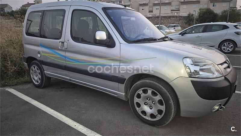 Gris / plata Usado 2009 Peugeot Partner Tepee Outdoor Monovolumen | 1850 € (Super precio) - Imagen 1/4