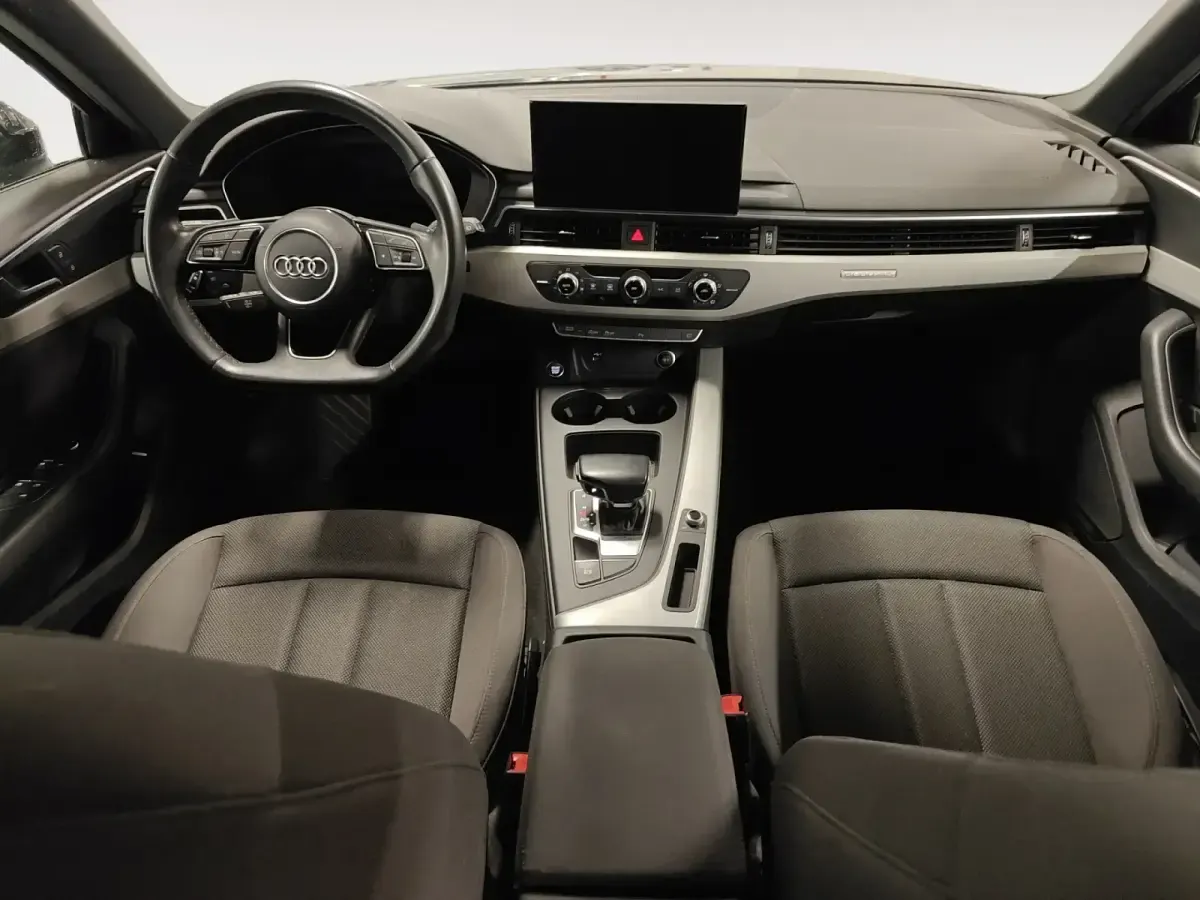 Usado Audi A4 Advanced Plus 265 CV (194 kW) 2021 Negro Familiar