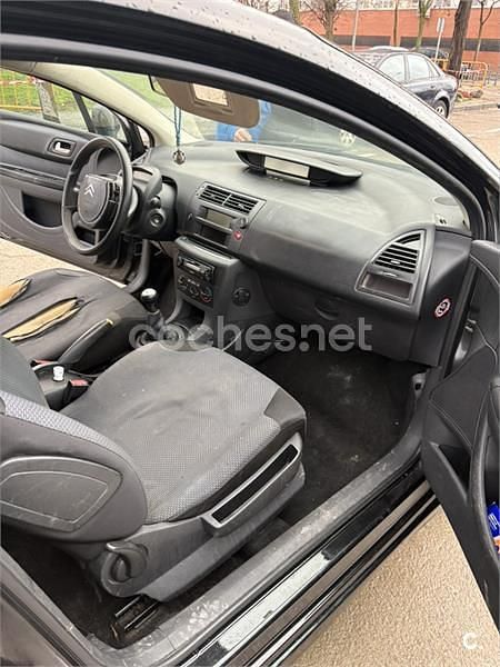 Usado Citroën C4 90 CV (66 kW) 2007 Negro Berlina