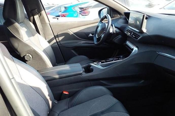 Usado Peugeot 3008 Allure 224 CV (164 kW) 2023