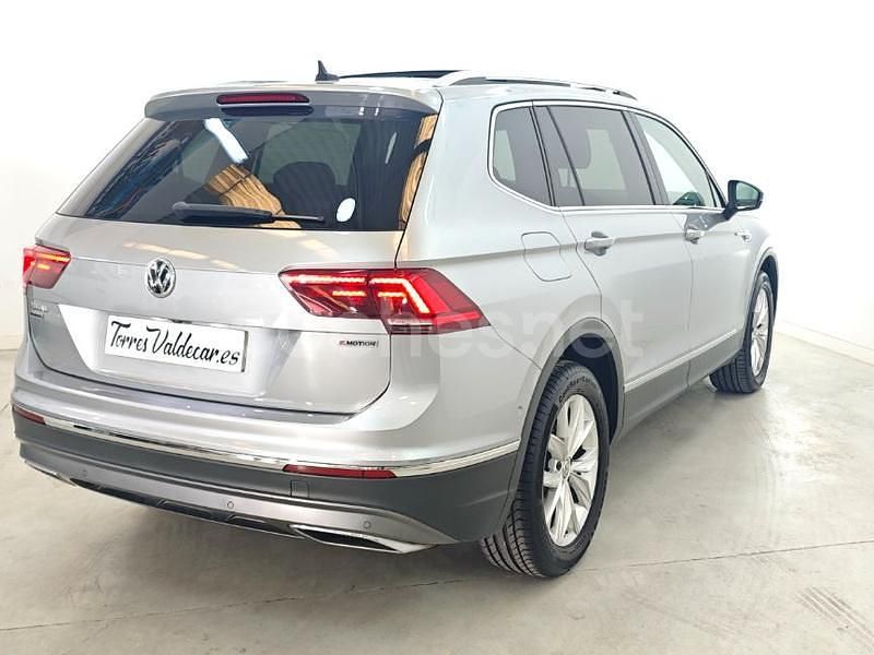 Begagnad VW Tiguan Allspace Sportline 190 HK (139 kW) 2020 Grå SUV