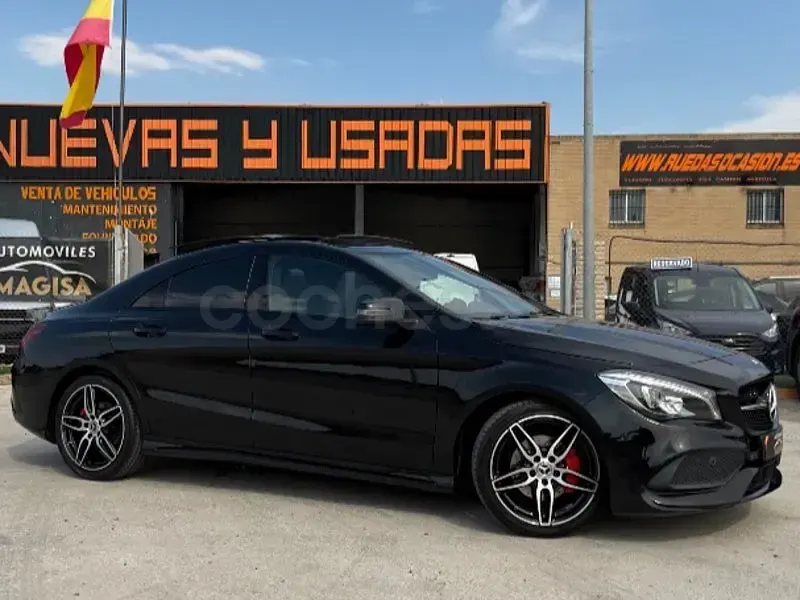 Usado Mercedes CLA180 122 CV (89 kW) 2018 Negro Coupe