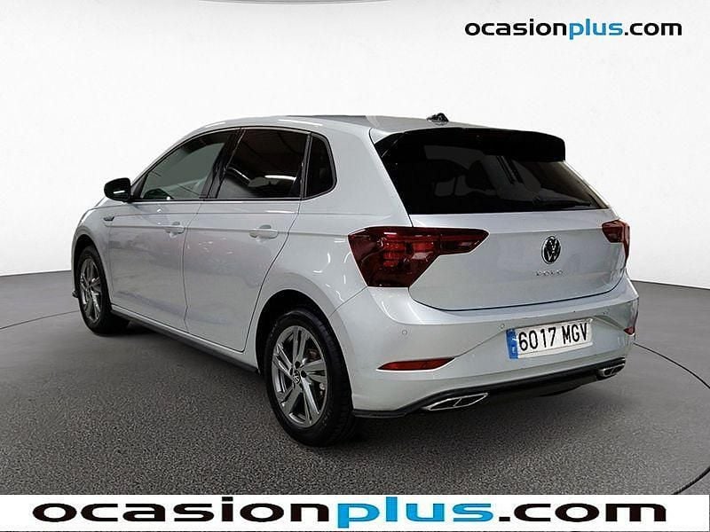 Usado VW Polo R-line 110 CV (80 kW) 2023 Gris plata Utilitario