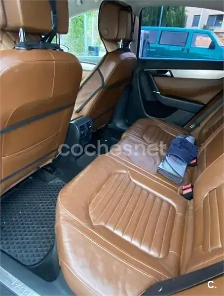 Usado VW Passat Highline 170 CV (125 kW) 2011 Negro Berlina