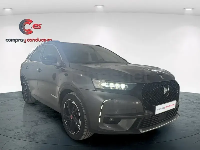 Usado DS Automobiles DS7 Crossback Performance 225 CV (165 kW) 2022 Gris / plata SUV