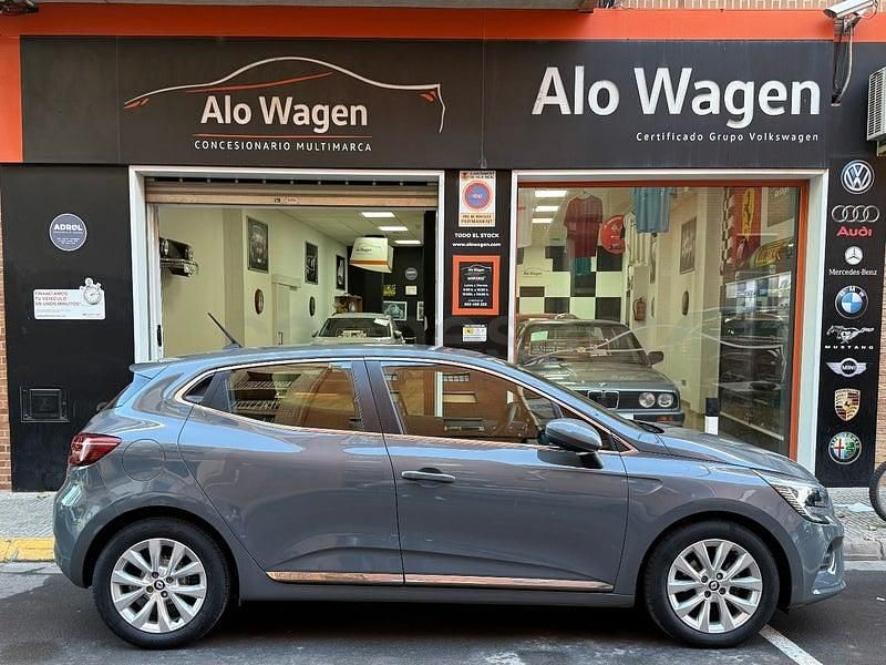 Usado Renault Clio V Intens 90 CV (66 kW) 2021 Gris / plata Berlina