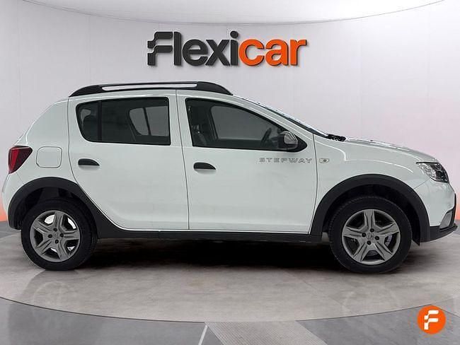 Usado Dacia Sandero Stepway Ambiance 90 CV (66 kW) 2018 Blanco