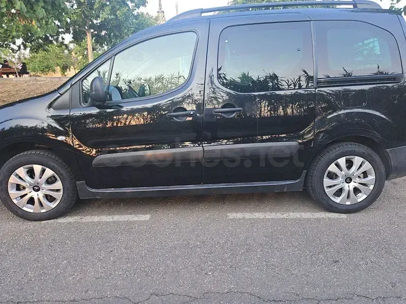 Usado Citroën Berlingo PureTech 110 CV (80 kW) 2018 Negro Monovolumen
