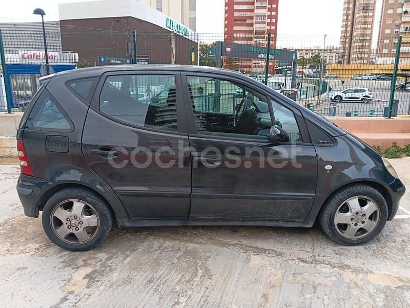 Usado Mercedes A160 Avantgarde 75 CV (55 kW) 2003 Negro Monovolumen