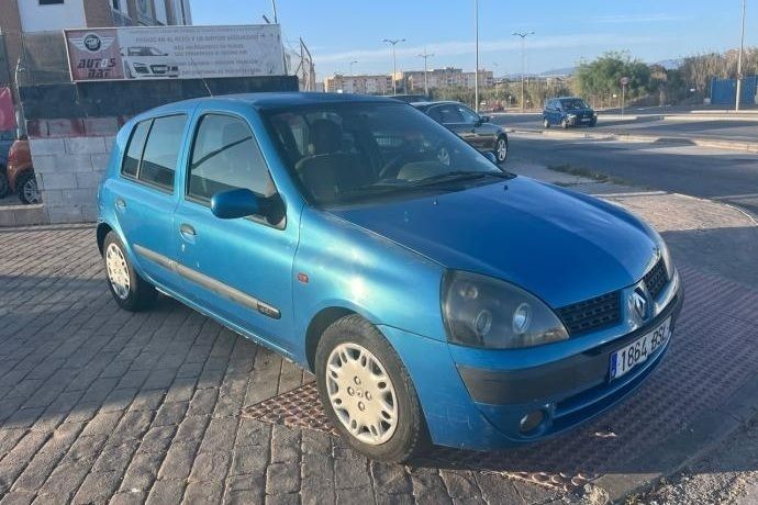 Usado 2003 Renault Clio II | 1600 € (Caro) - Imagen 1/4