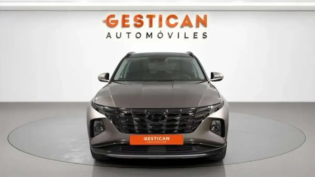 Usado Hyundai Tucson 265 CV (194 kW) 2022 Gris SUV