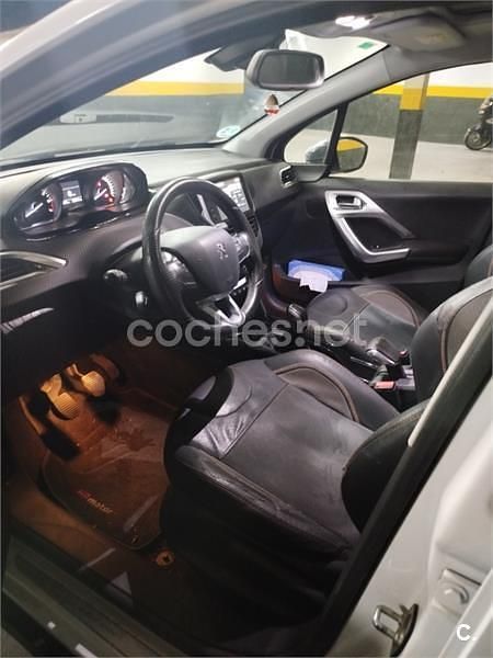 Usado Peugeot 2008 Crossway 110 CV (80 kW) 2015 Blanco SUV