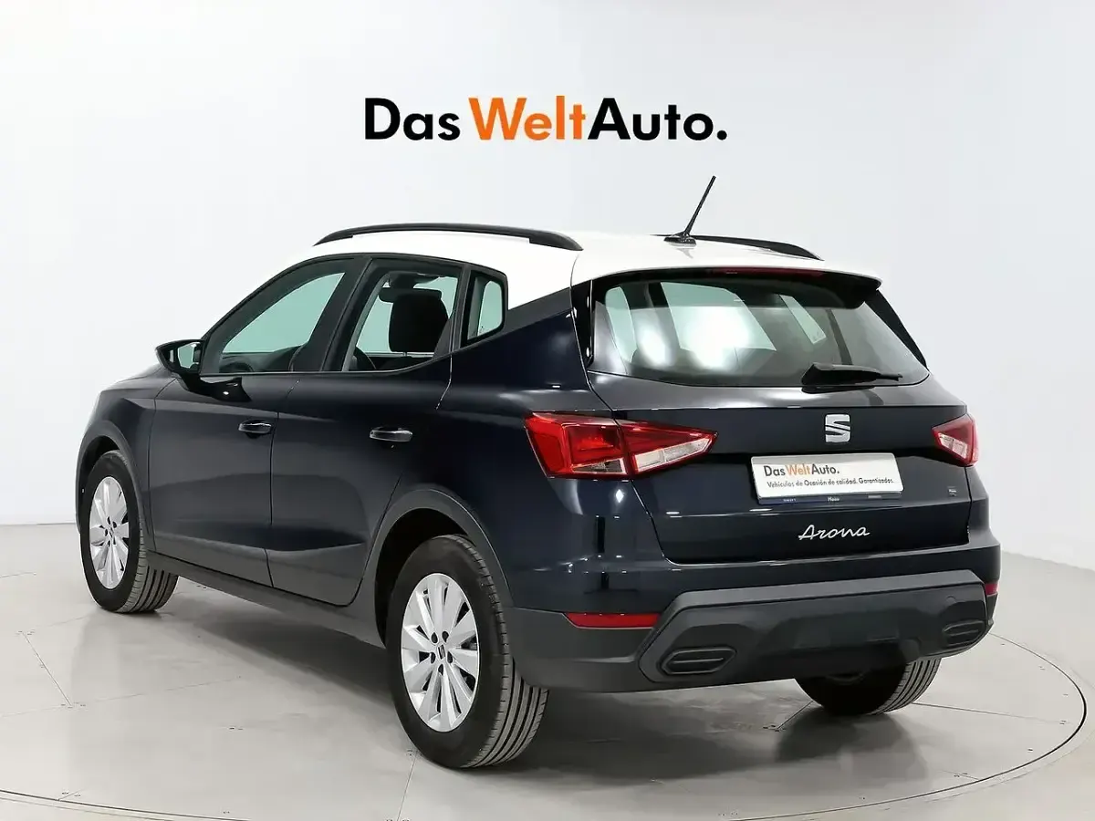 Usado Seat Arona Style 110 CV (80 kW) 2022 Azul SUV