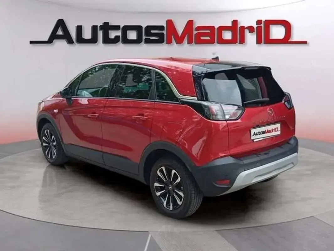 Usado Opel Crossland Elegance 111 CV (81 kW) 2024 Rojo SUV