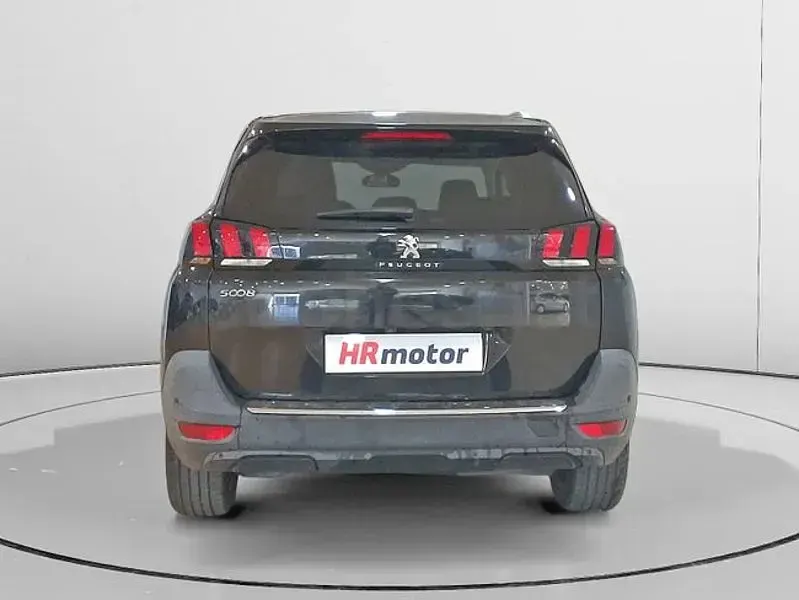 Usado Peugeot 5008 Allure 130 CV (95 kW) 2017 Negro SUV