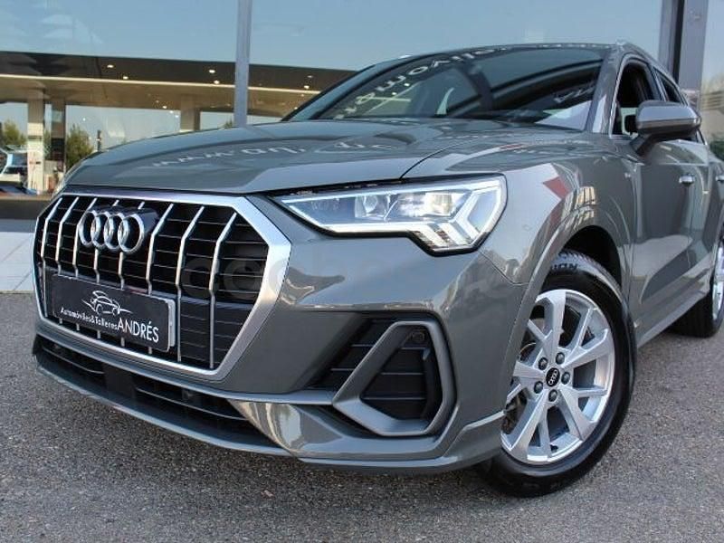 Usado Audi Q3 S-Line 150 HP (110 kW) 2022 Cinzento SUV