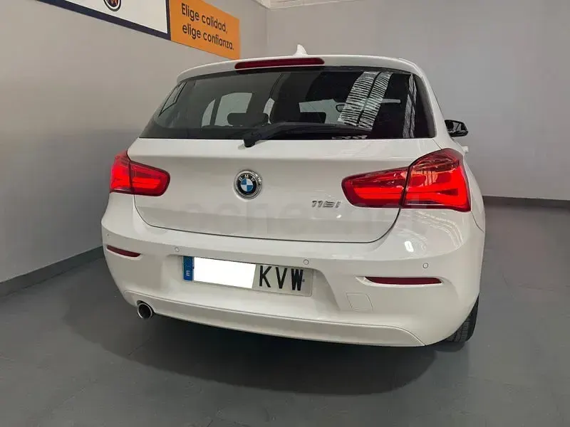 Usado BMW 118 136 CV (100 kW) 2019 Blanco Berlina