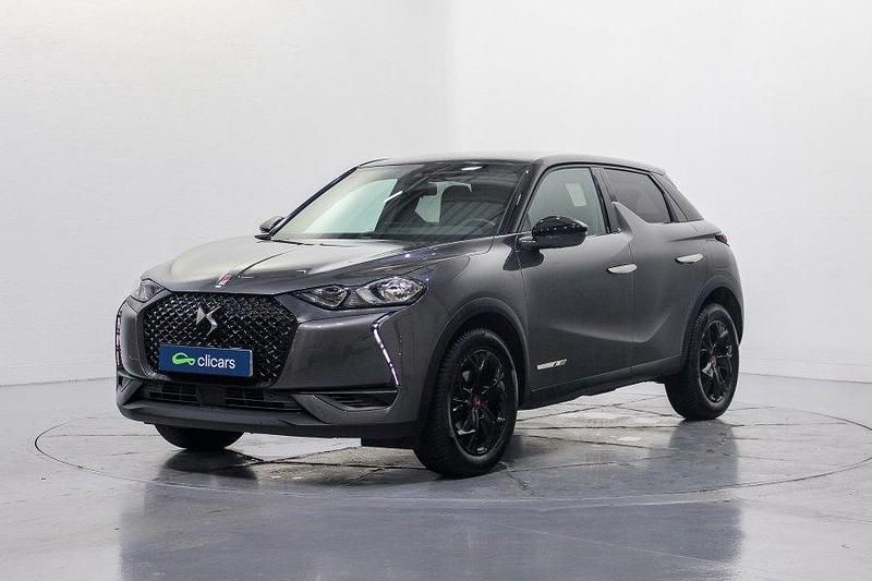 Gris / plata Usado 2021 DS Automobiles DS3 Crossback Performance SUV | 16.490 € (Buen precio) - Imagen 1/4