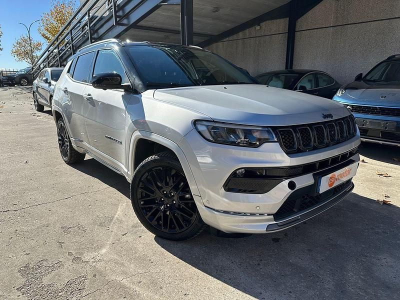 Usado Jeep Compass 242 CV (177 kW) 2022 Gris SUV
