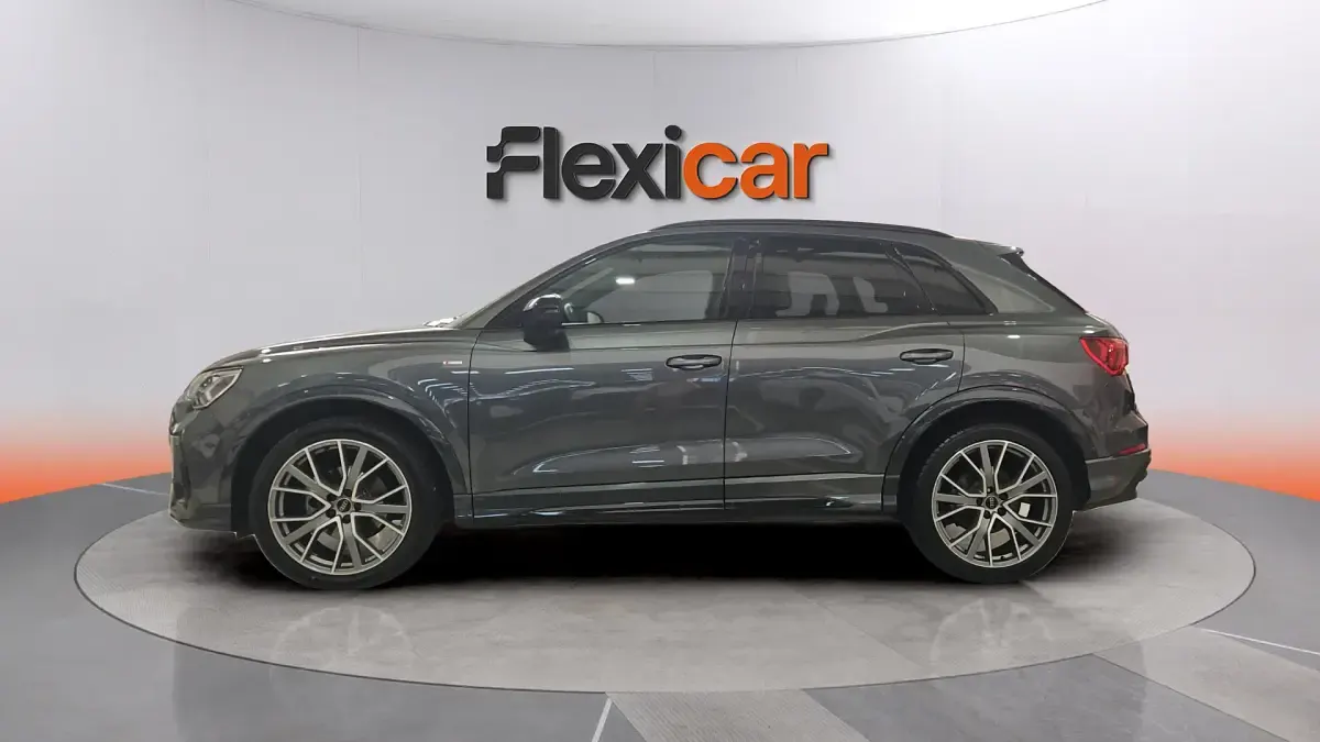 Usado Audi Q3 S-Line 150 CV (110 kW) 2024 Gris SUV