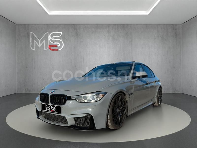 Gris / plata Usado 2012 BMW 330 Sport Line Berlina | 25.999 € - Imagen 1/4