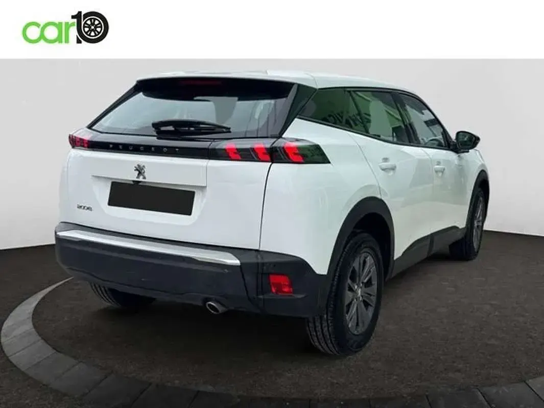 Usado Peugeot 2008 Active 110 CV (80 kW) 2022 Blanco SUV