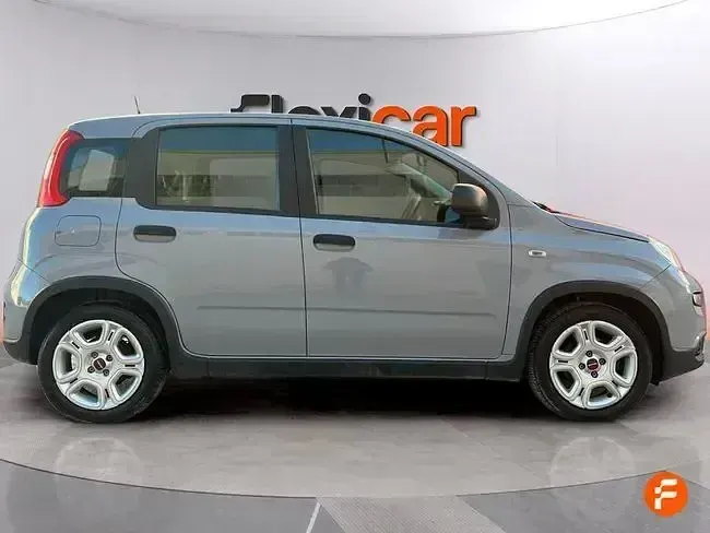 Usado Fiat Panda 70 CV (51 kW) 2023 Gris Utilitario