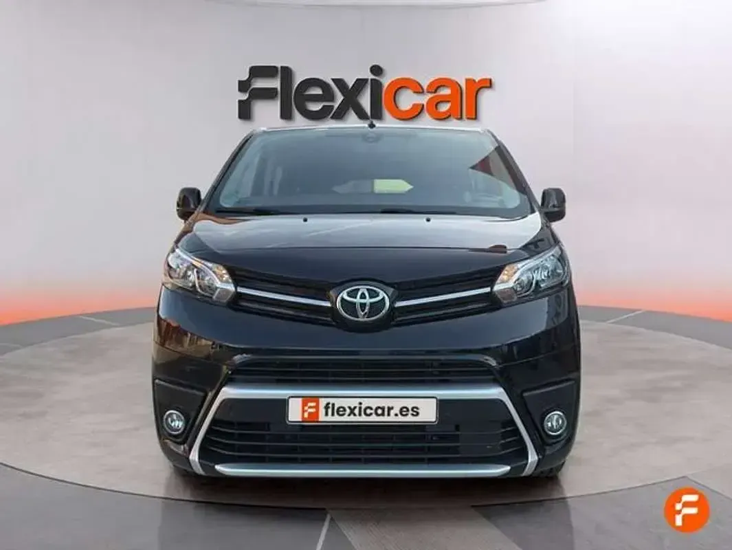 Usado Toyota Proace Advance 177 CV (130 kW) 2023 Negro Monovolumen