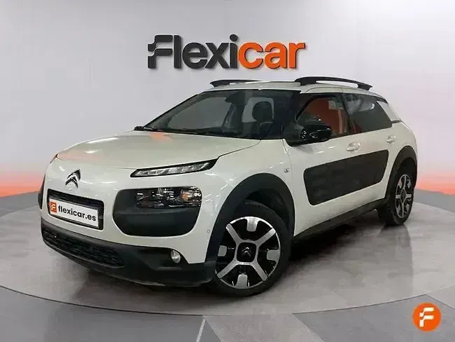 Usado Citroën C4 Cactus PureTech 110 CV (80 kW) 2017 Beige Utilitario