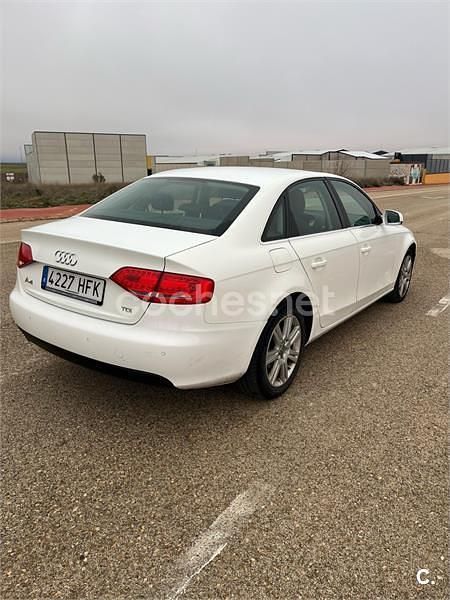 Usado Audi A4 143 HP (105 kW) 2011 Branco Sedan
