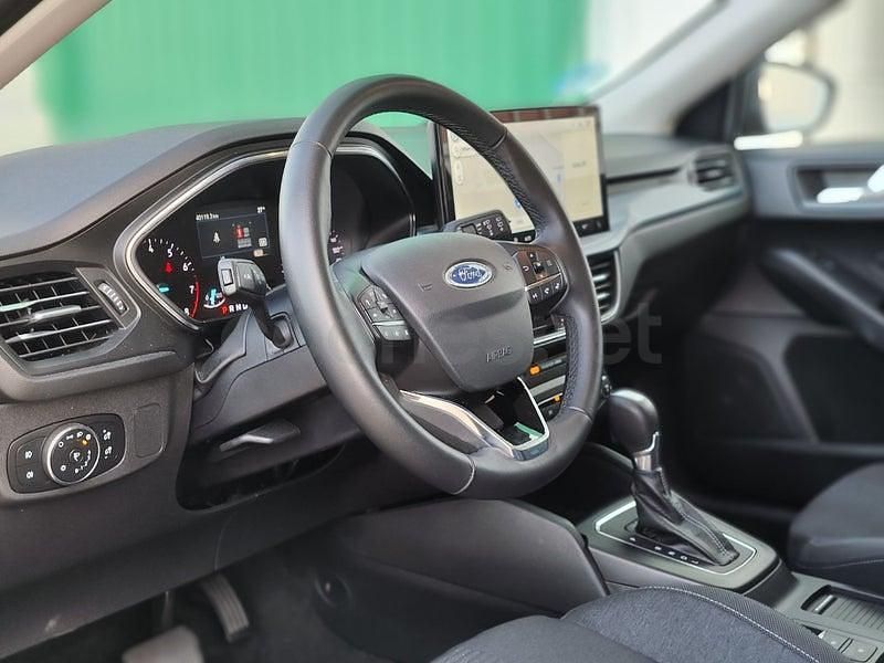 Usado Ford Focus Active 155 CV (114 kW) 2024 Gris / plata Berlina