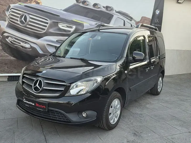 Usado Mercedes Citan 111 110 CV (80 kW) 2015 Negro Monovolumen