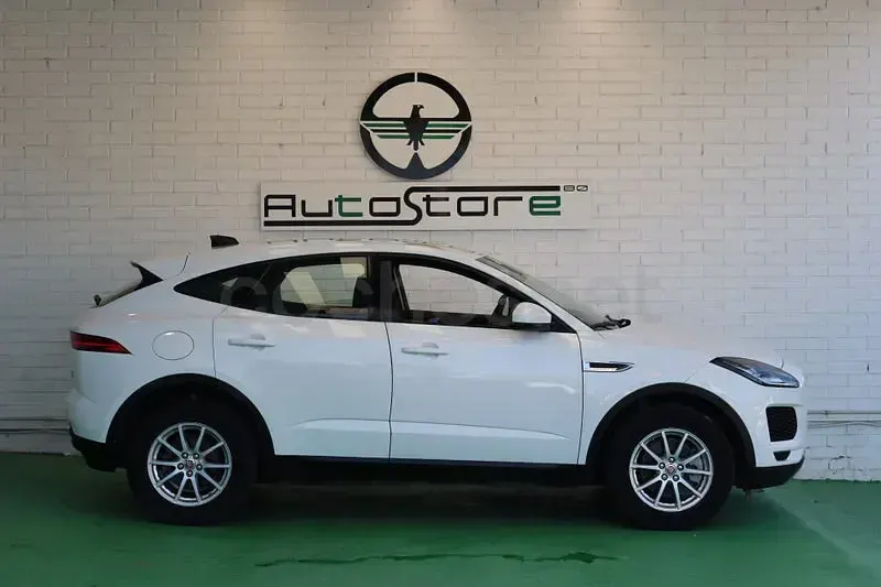 Usado Jaguar E-Pace 200 CV (147 kW) 2020 Blanco SUV