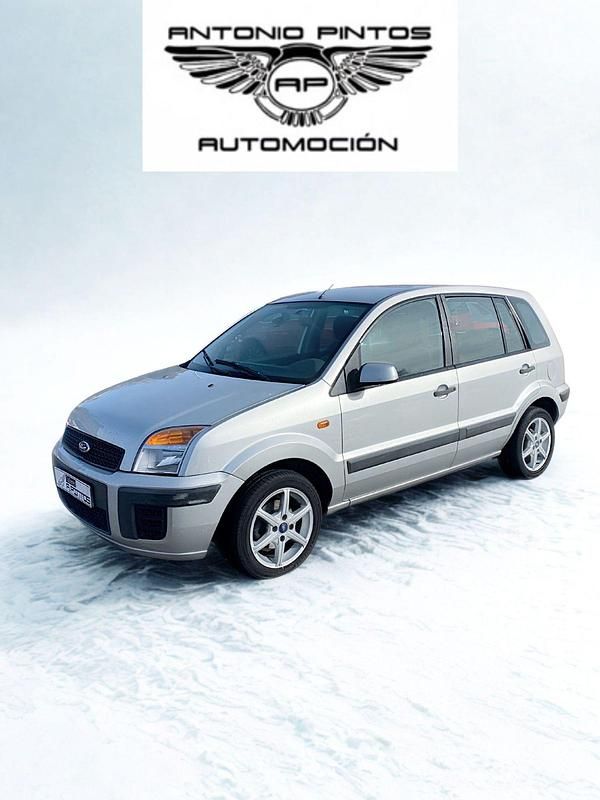 Gris Usado 2008 Ford Fusion Ambiente Berlina | 4900 € (Un poco caro) - Imagen 1/4