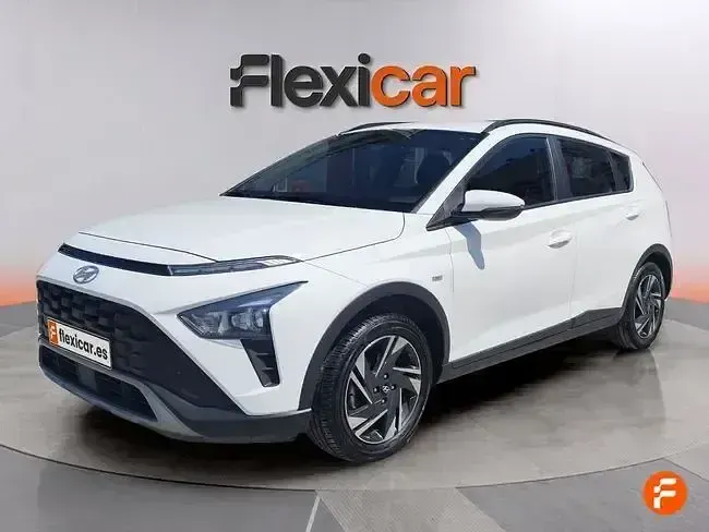 Usado Hyundai Bayon 100 CV (73 kW) 2023 Blanco SUV