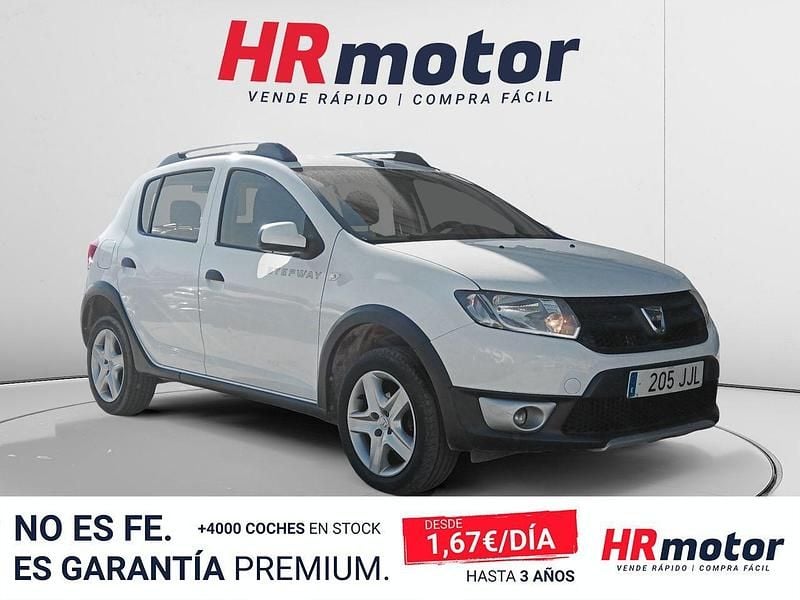 Usado Dacia Sandero Stepway 90 CV (66 kW) 2015 Blanco Berlina