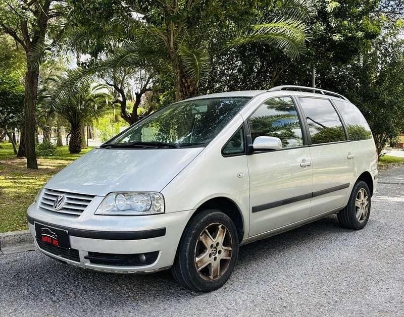 Gris Usado 2004 VW Sharan Comfortline Monovolumen | 5990 € - Imagen 1/4