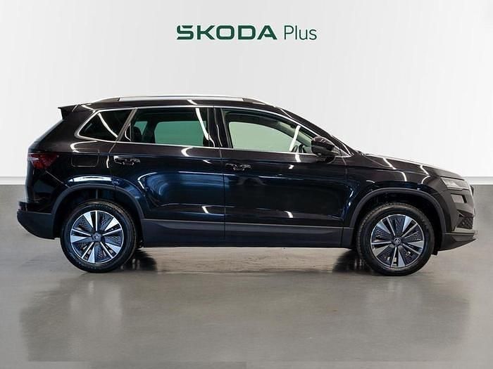 Usado Skoda Karoq Selection 150 CV (110 kW) 2025 Negro SUV