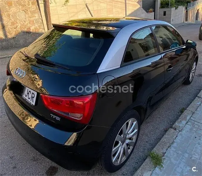 Usado Audi A1 Attraction 86 CV (63 kW) 2015 Negro Utilitario
