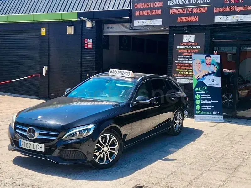 Usado Mercedes C220 Avantgarde 170 CV (125 kW) 2015 Negro Familiar