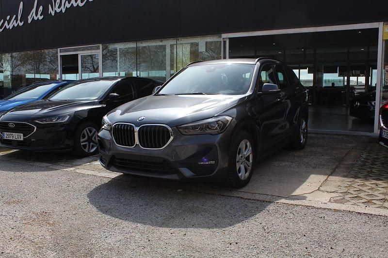 Gris Usado 2021 BMW X1 SUV | 25.850 € (Precio justo) - Imagen 1/4